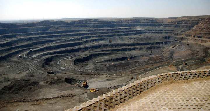 2055320_matieres-premieres-vers-un-nouvel-age-dor-pour-les-terres-rares-web-tete-0211667203035