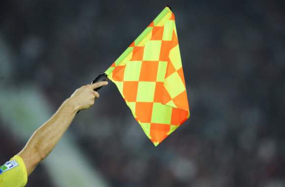 img-quatre-neerlandais-bannis-a-vie-pour-avoir-tue-un-arbitre-1445934710_580_380_center_articles-210823