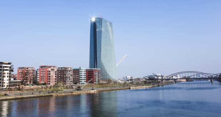 2065479_le-bilan-de-la-bce-explose-a-pres-de-3660-milliards-web-tete-0211805750928