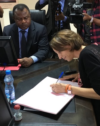 17 06 09 Signature de la nouvelle convention - bourses - Gabon-France (2) - redim