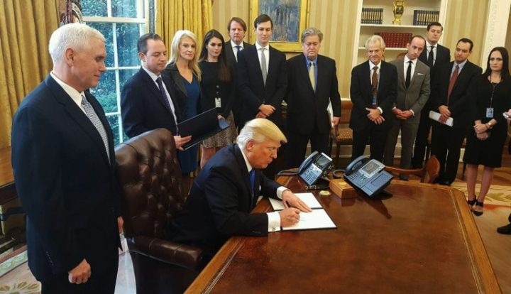 Trump-KeystoneXL-768x442